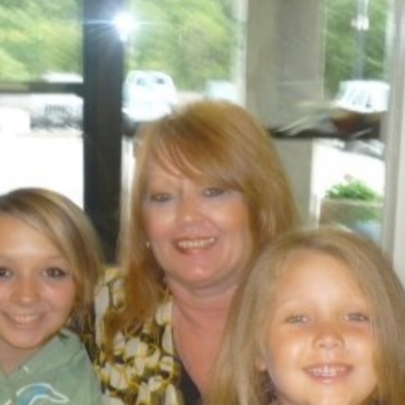 Meet your Posher, Marilon - Picture 1 of 1